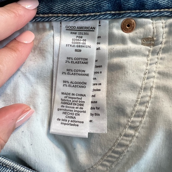 Good American Bombshell High Waist Denim Shorts size 15/33 - Picture 4 of 8